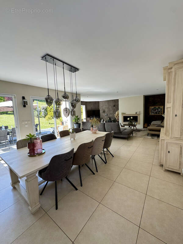 Maison à MEZY-SUR-SEINE