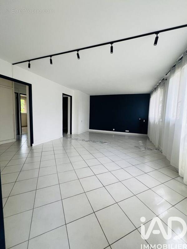 Photo 1 - Appartement à SAINT-CYR-SUR-LOIRE