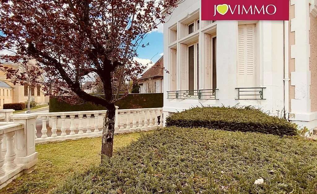 Maison à NERIS-LES-BAINS