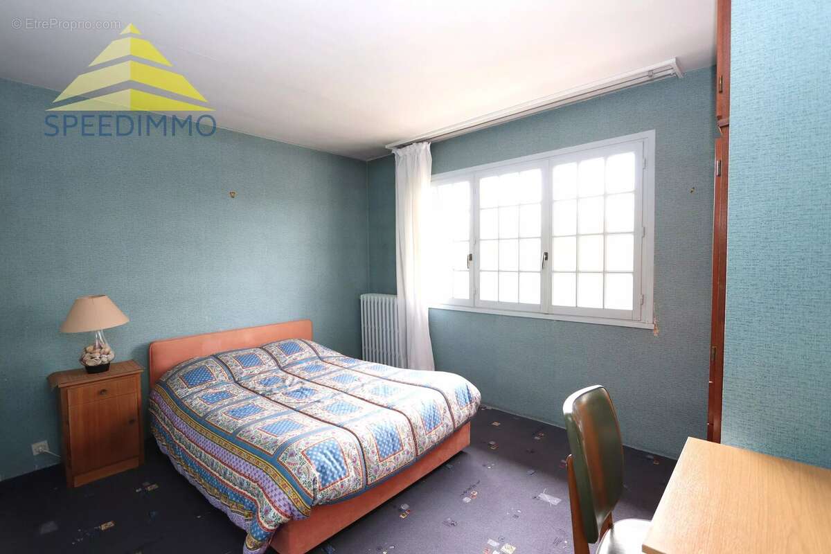 Maison à MANDRES-LES-ROSES