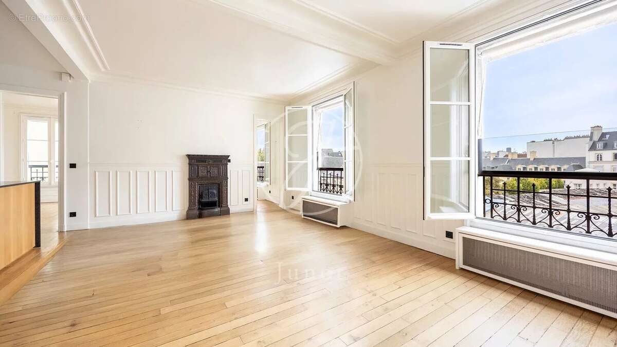 Appartement à PARIS-3E