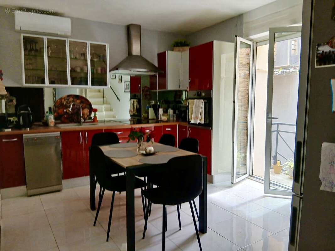 Maison à SAINT-FELIX-DE-LODEZ