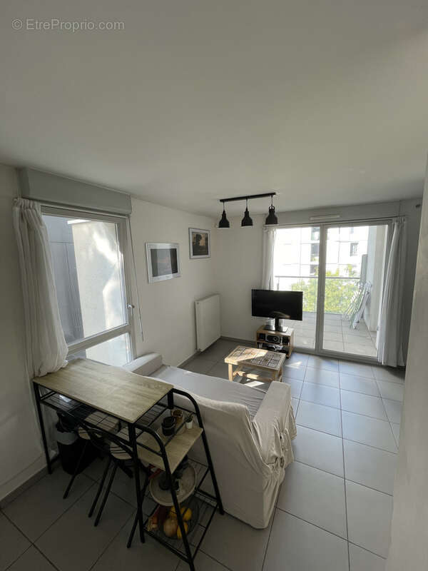Appartement T2 de 33m2 dans une résidence récente à deux pas du métro Mermoz Pinel - photo 3
