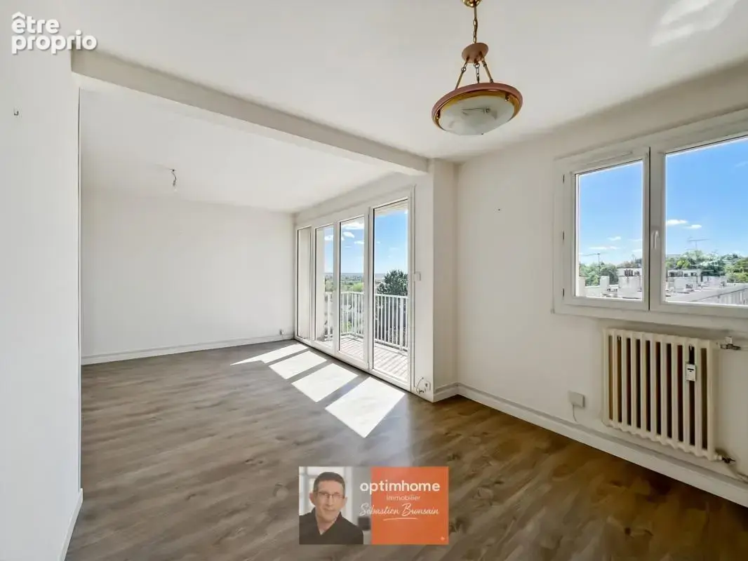 Dole – appartement lumineux 69 m² –  7e étage (ascenseur)– vue panoramique - photo 3
