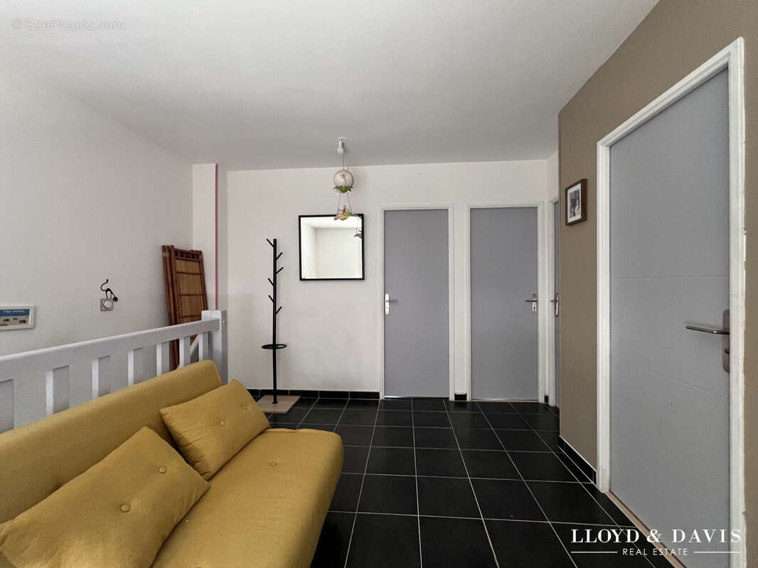 Maison 98 m² à Bagnols-En-Foret  - photo 6