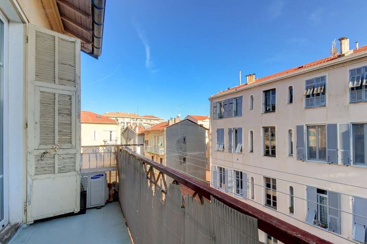 Appartement à MENTON
