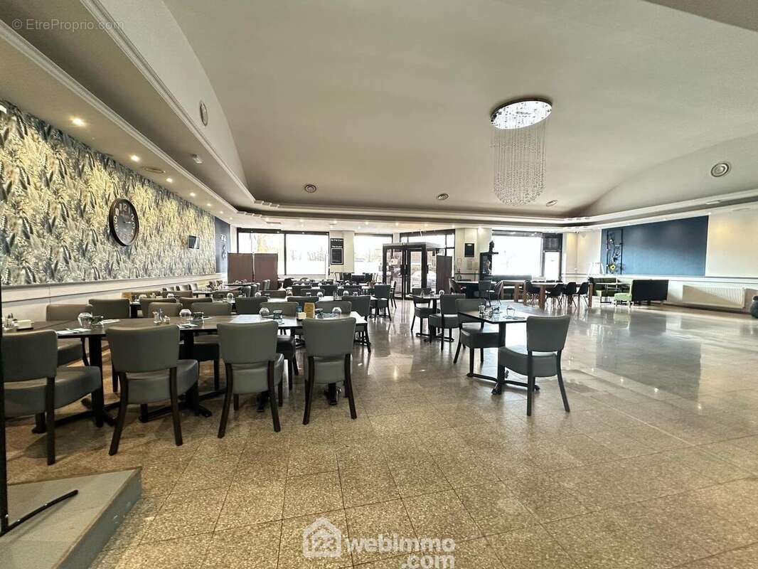 Vous disposez d&#039;une capacité de 100 à 150 couverts - Commerce à LAON