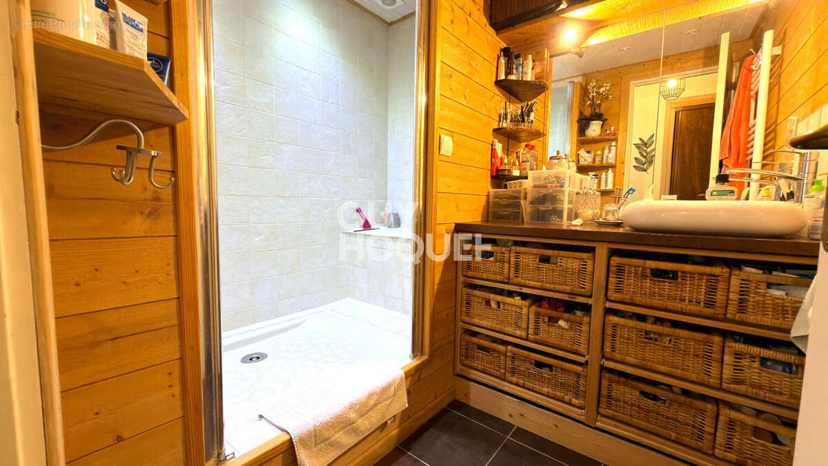 Appartement à LE COUDRAY-MONTCEAUX