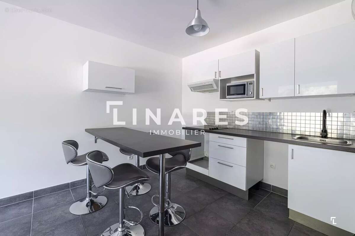 Appartement à VENELLES