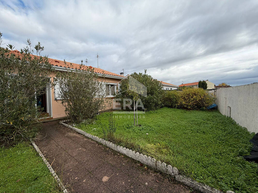 Maison à VILLENAVE-D&#039;ORNON