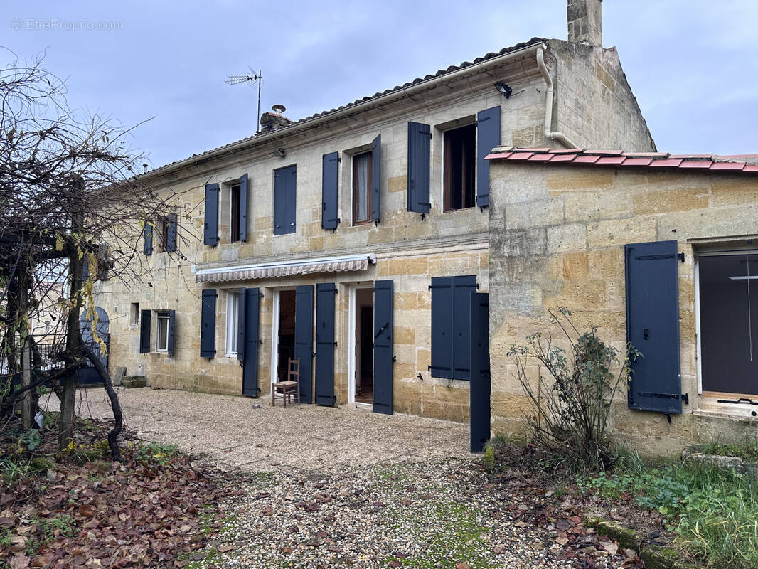 Maison à SAINT-GENES-DE-CASTILLON