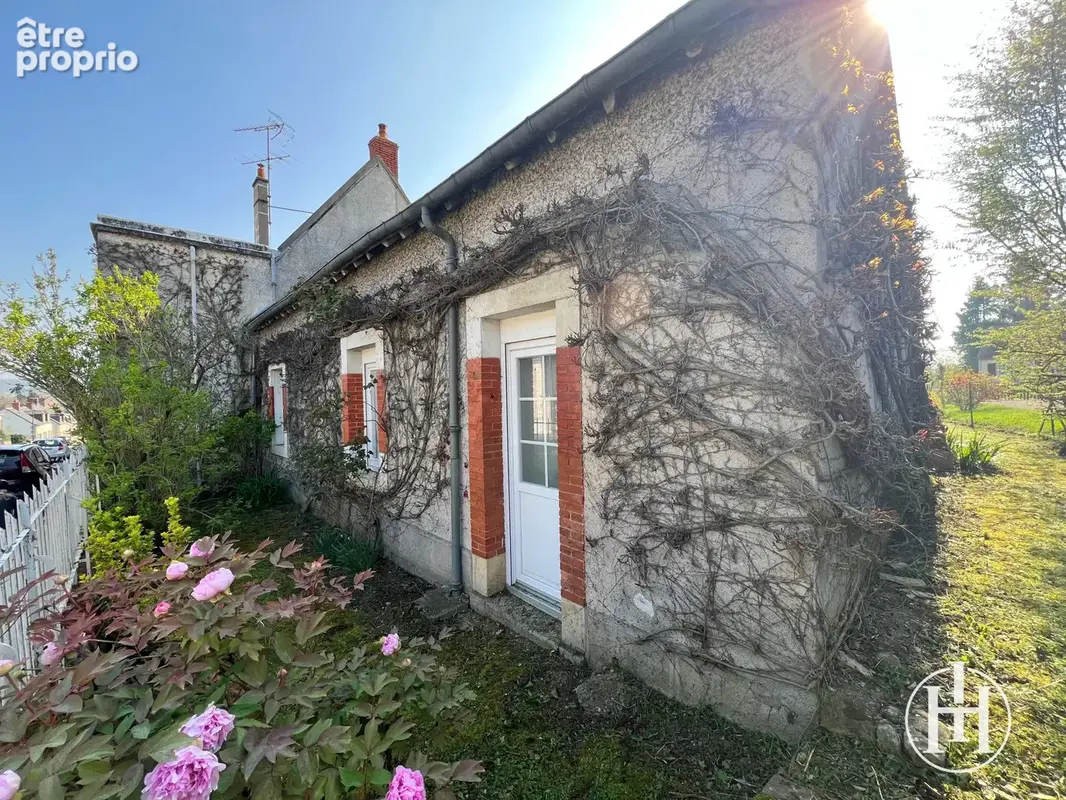 Orval   Maison en pierre avec jardin arboré de 1900 m2 et 4 chambres. - photo 14