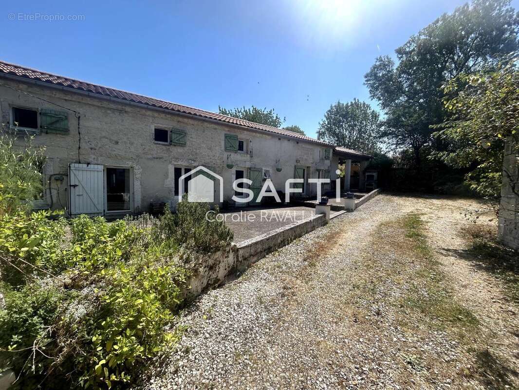 Maison 116 m² à Fouquebrune  - photo 2