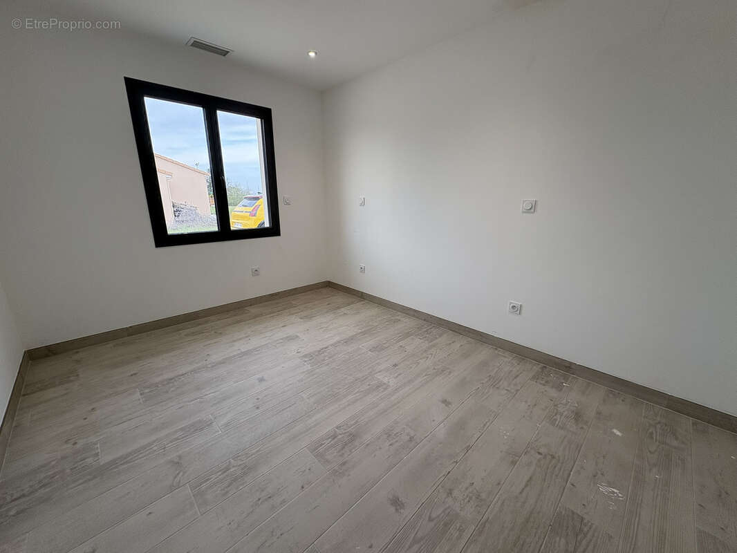 Maison à SAINT-ROMAIN-LE-NOBLE