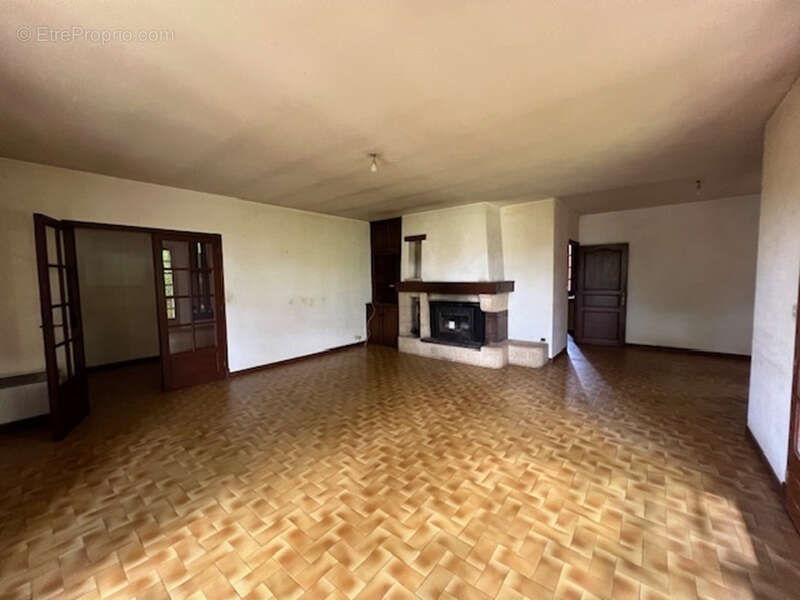 Aiguillon - Maison sur sous-sol des années 80 spacieuse - photo 5