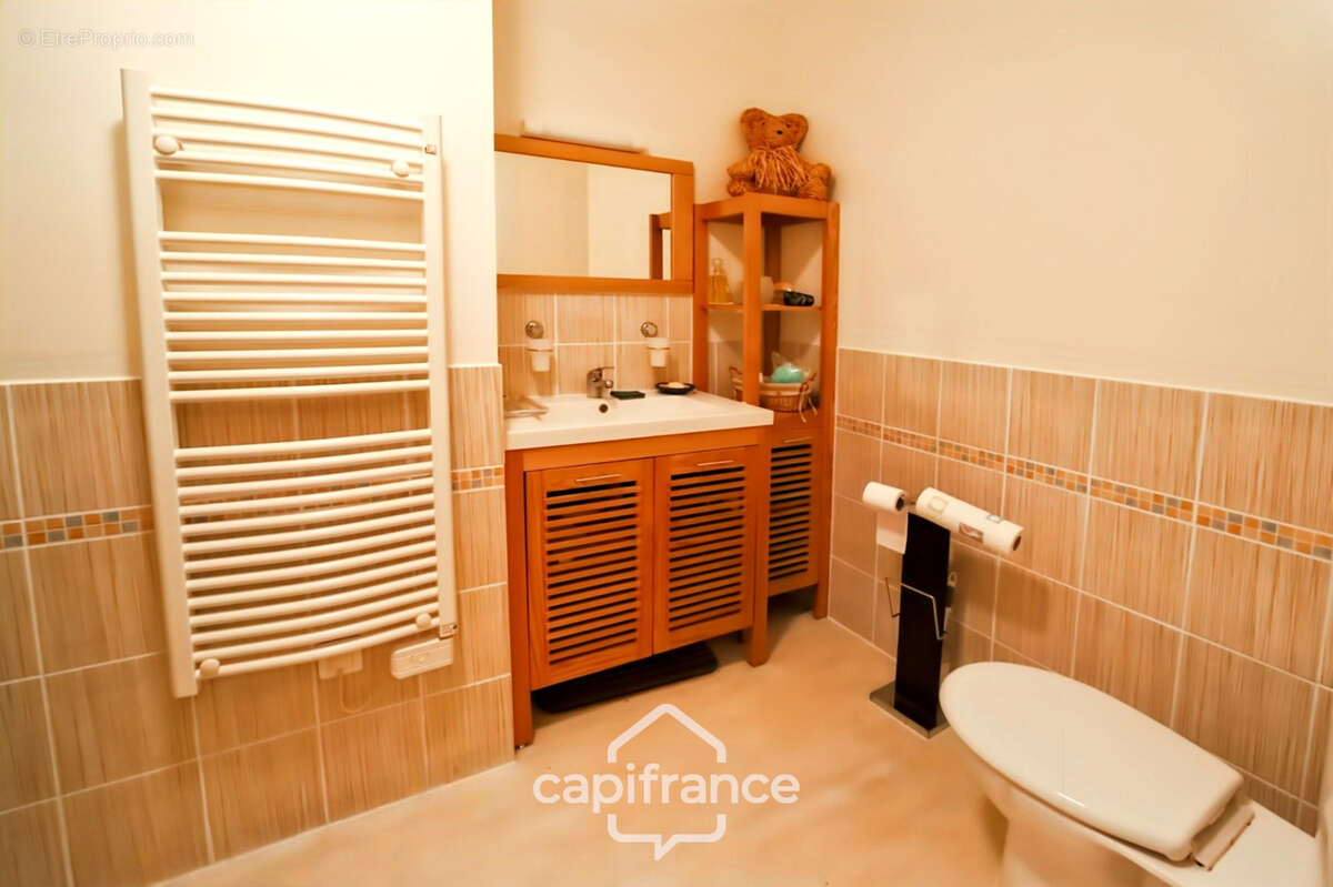 Maison en pierre au calme avec piscine, 5 chambres et plus de 1,6 hectare de terrain - Proche Lons-le-Saunier (39000) - photo 18