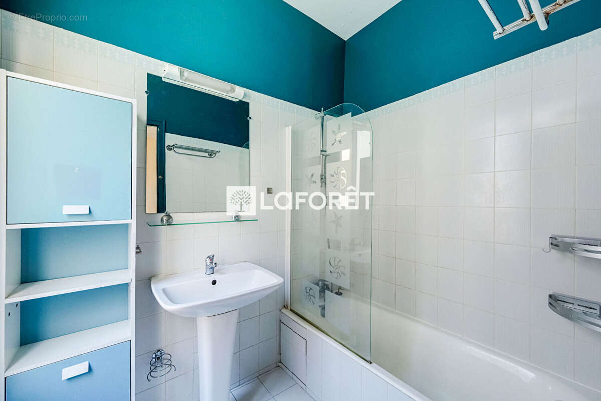Appartement à PARIS-14E