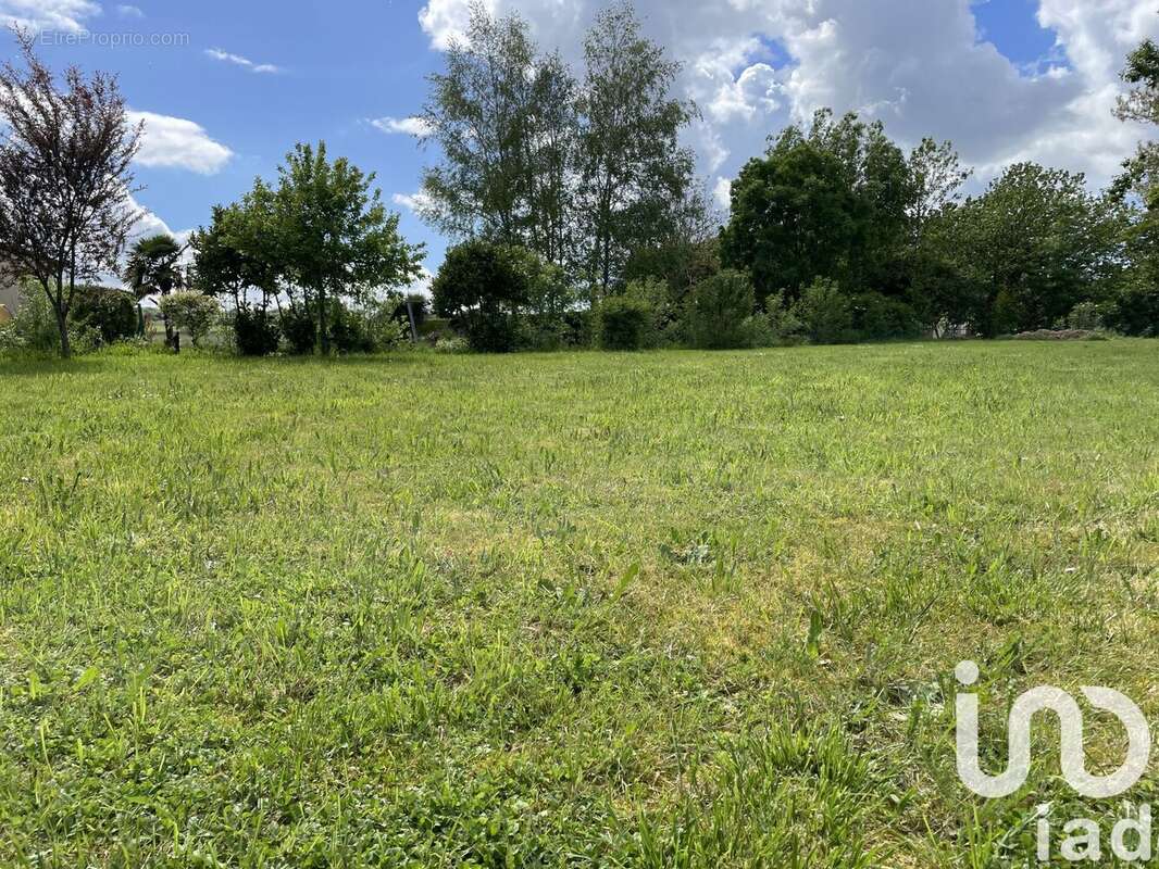 Terrain 830 m² à Marigny  - photo 4