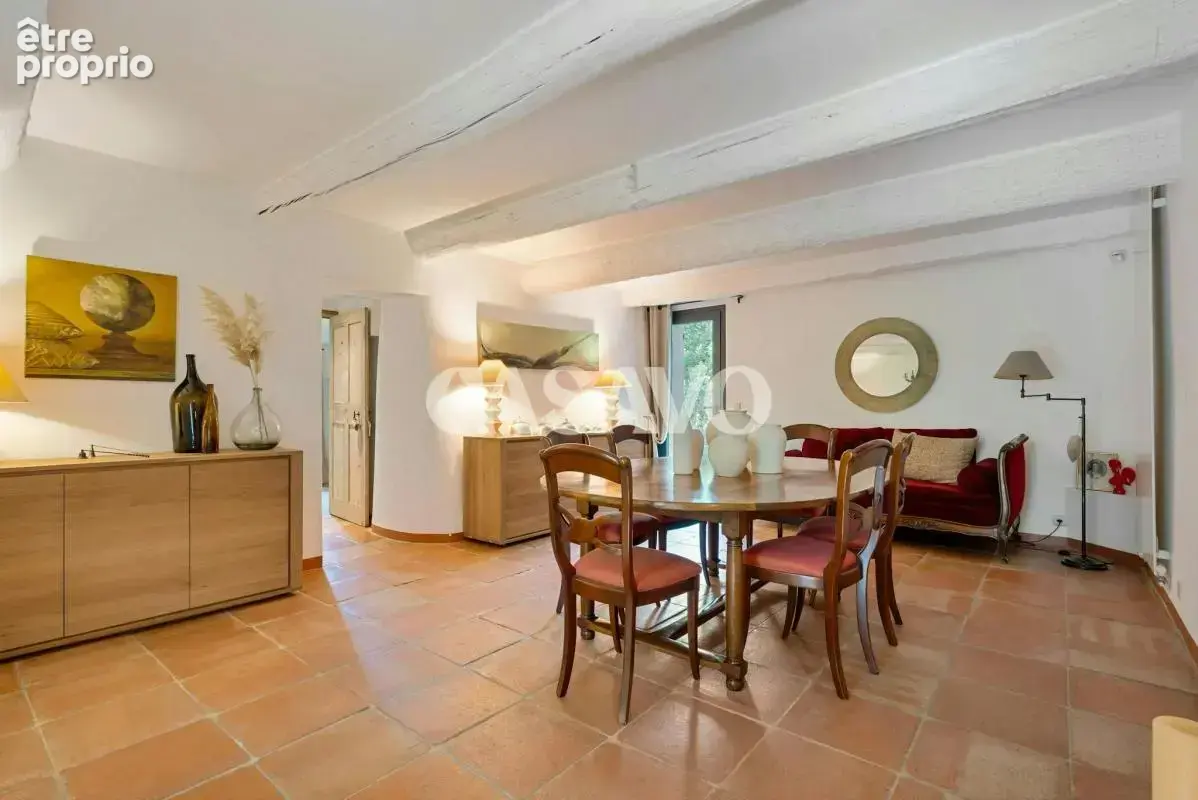 Vente Maison 10 pièces de 315m² - 13100 Saint-Marc-Jaumegarde - photo 8