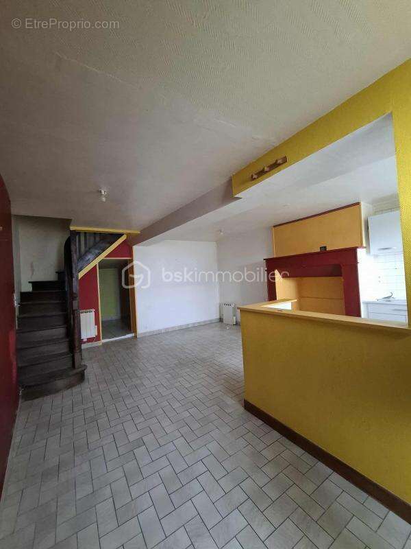 Maison à LA LANDE-SUR-EURE