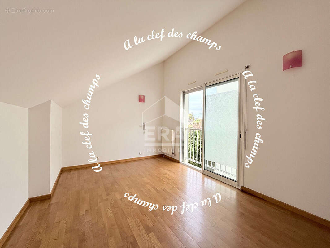 Maison à SACLAY