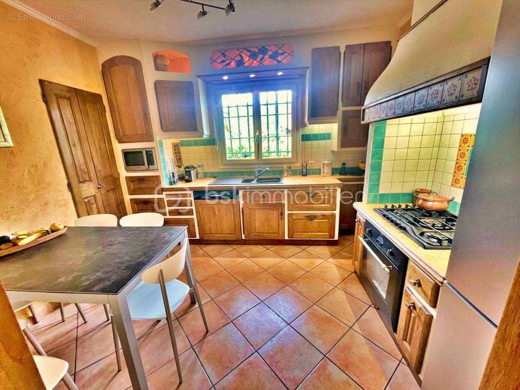 Baisse de prix pour cette Maison de 5 pieces avec piscine, garage et jardin- calme et confort assurés - photo 10