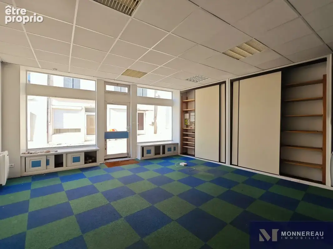 Immeuble mixte a blanzac - photo 4