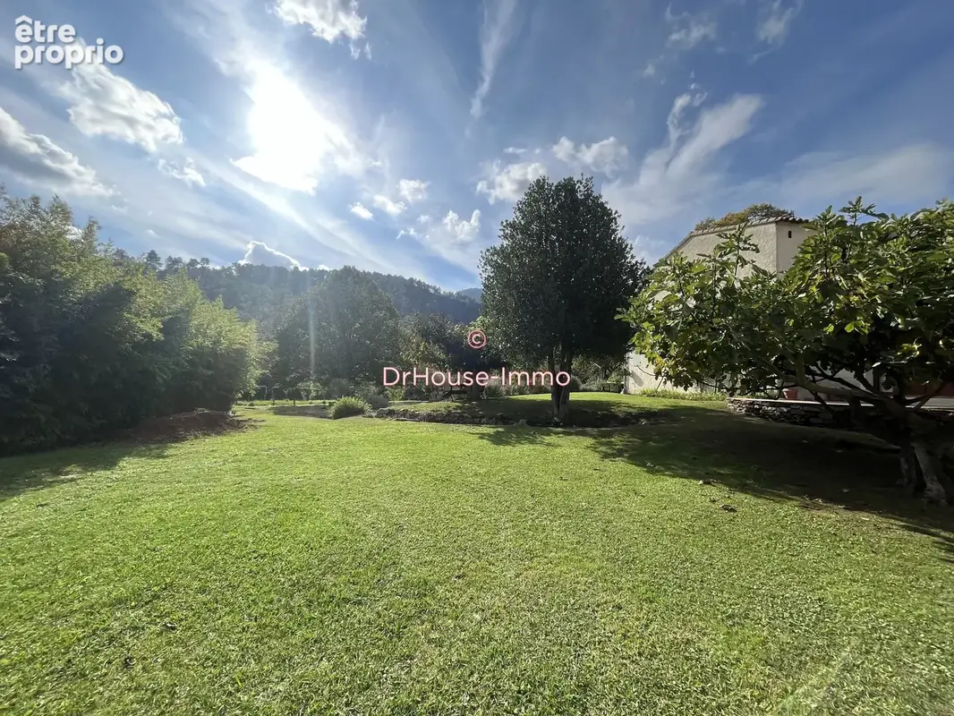 Maison 7 pièces 250 m² à vendre à Meounes-Les-Montrieux (83136) - photo 11