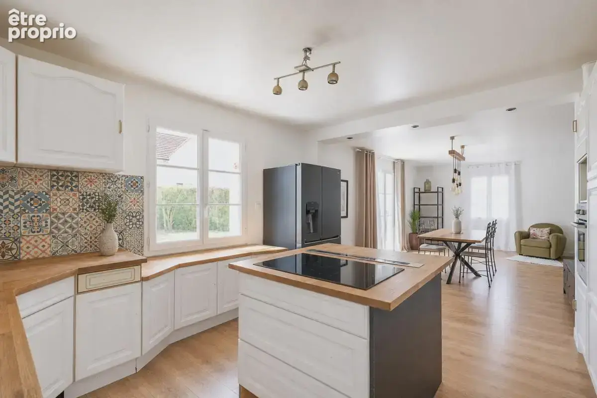 Maison familiale 7 pièces – 5 chambres – 134 m² – terrain de 688 m² – lagny-le-sec - photo 2
