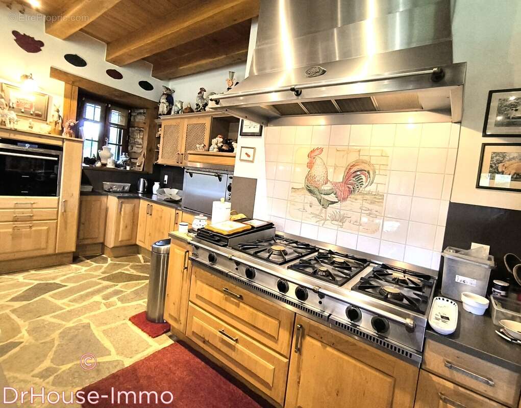 Maison à SAINT-YRIEIX-LA-PERCHE