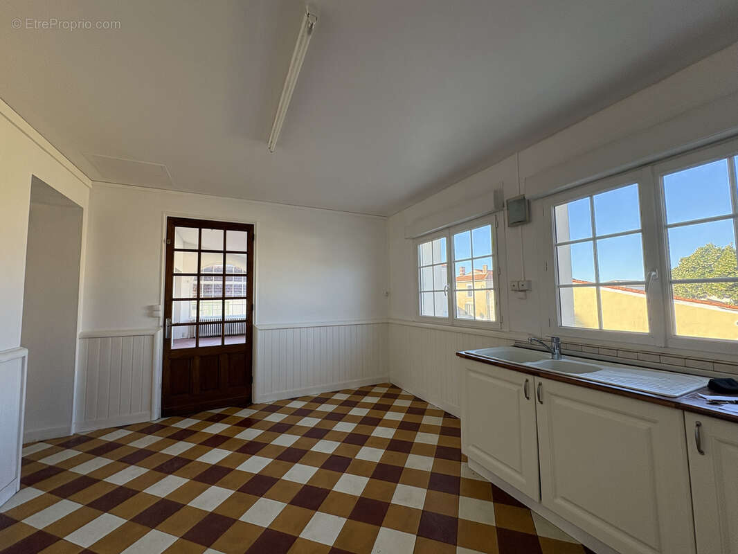 Maison à L'ILE-D'ELLE