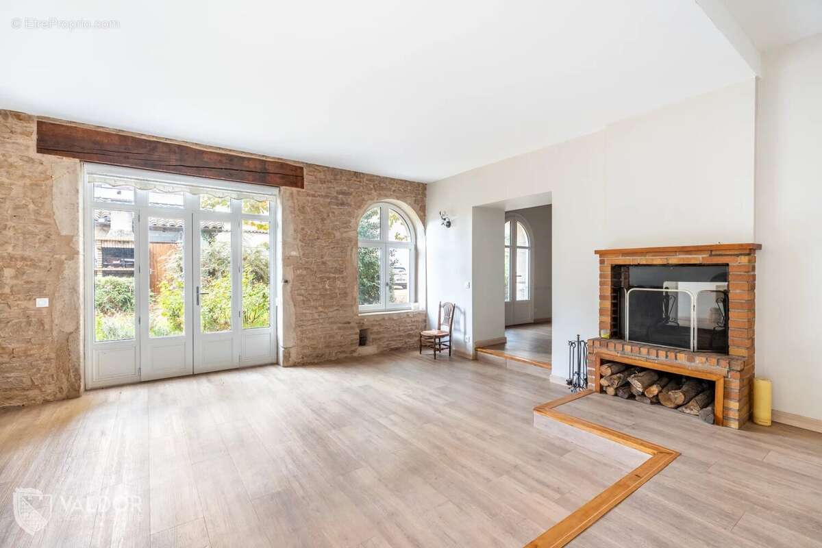 Maison à CORCELLES-EN-BEAUJOLAIS