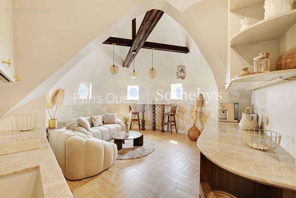 Appartement à PARIS-8E