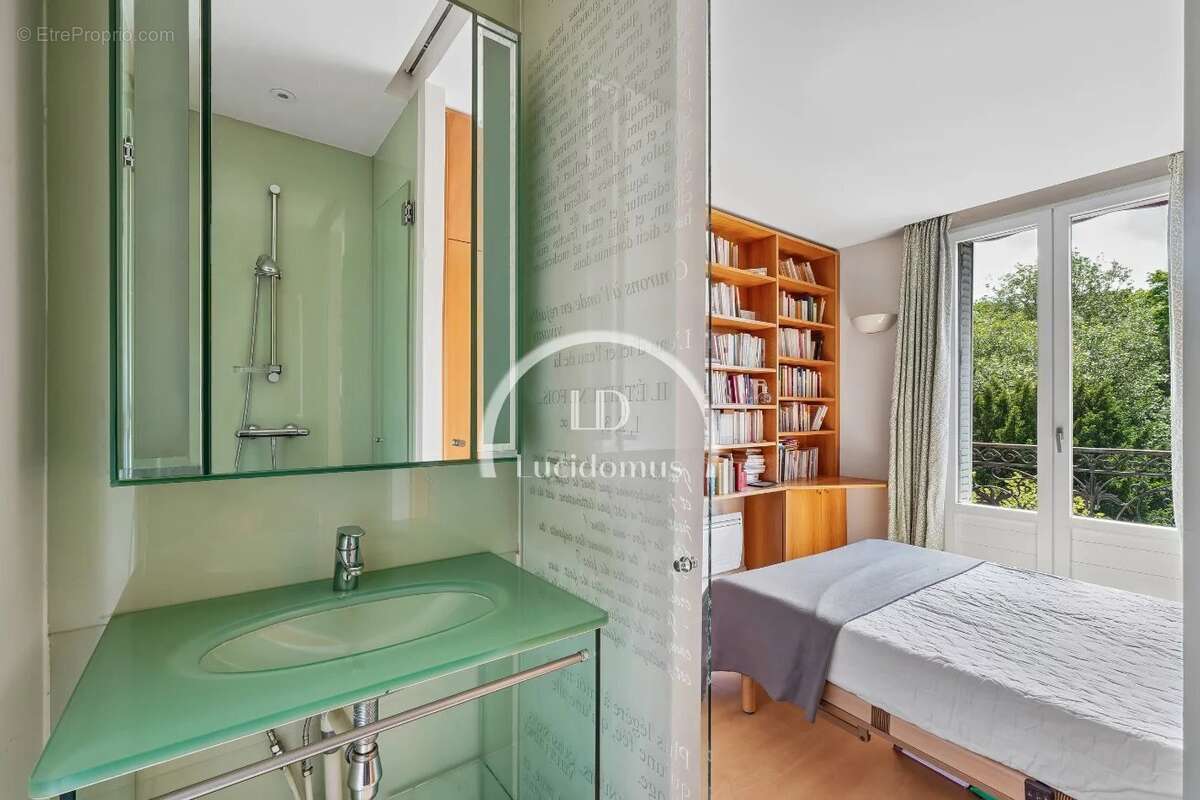 Appartement à PARIS-20E