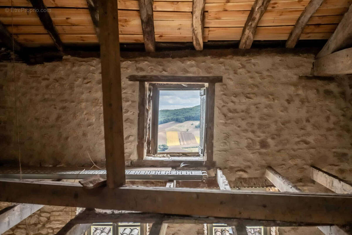 Village house to renovate - photo 5