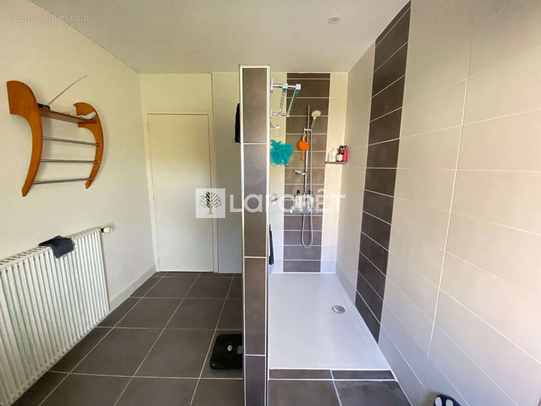 Maison à SAINT-GEORGES-DES-COTEAUX