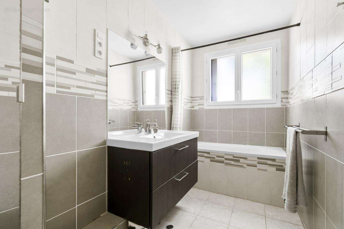 Appartement à BOIS-D'ARCY