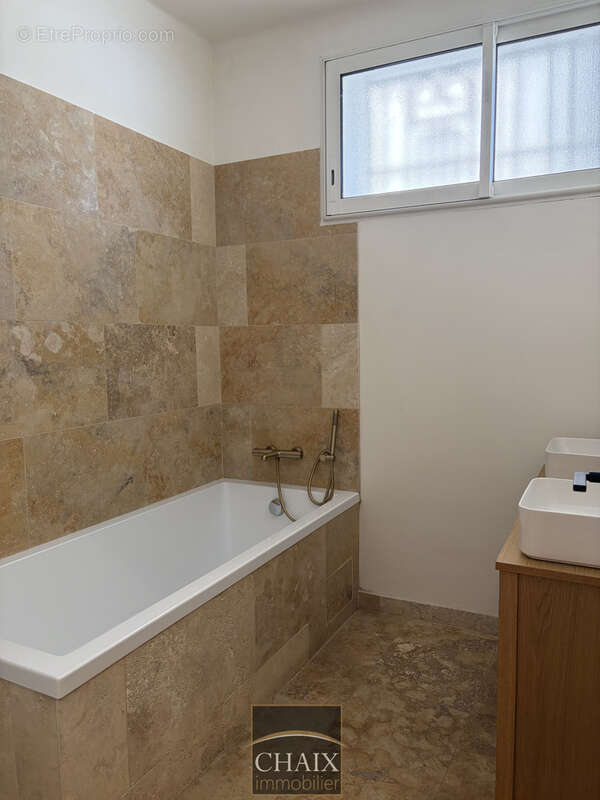 À vendre   Superbe T4 rénové en plein cœur d'Aubagne - photo 6