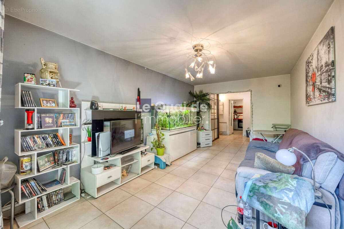 Appartement à MEYLAN