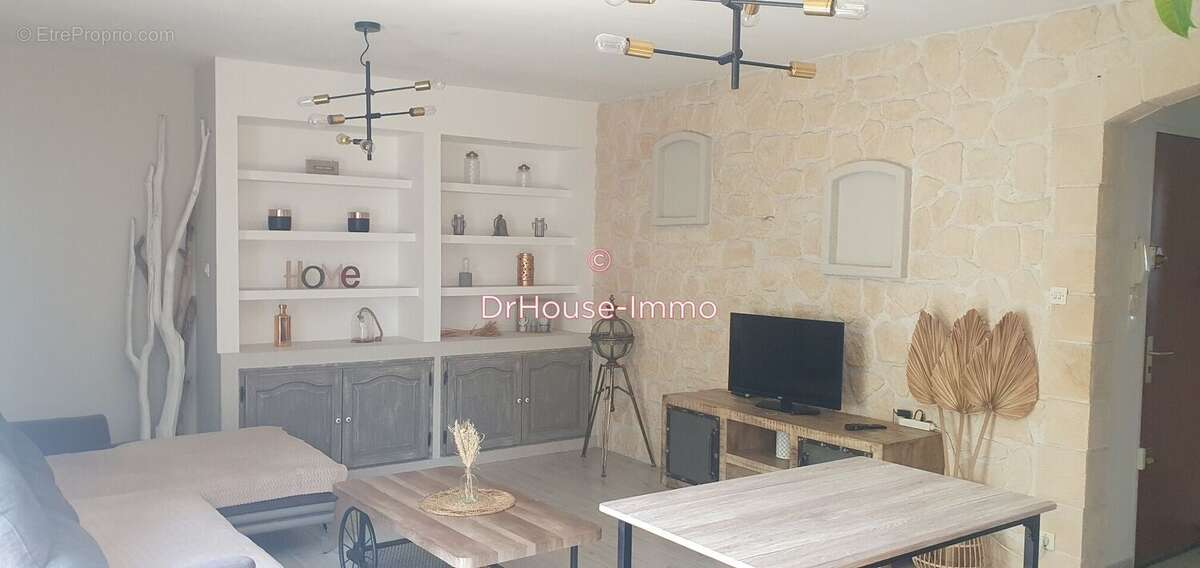 Appartement à CHATEAUNEUF-LES-MARTIGUES