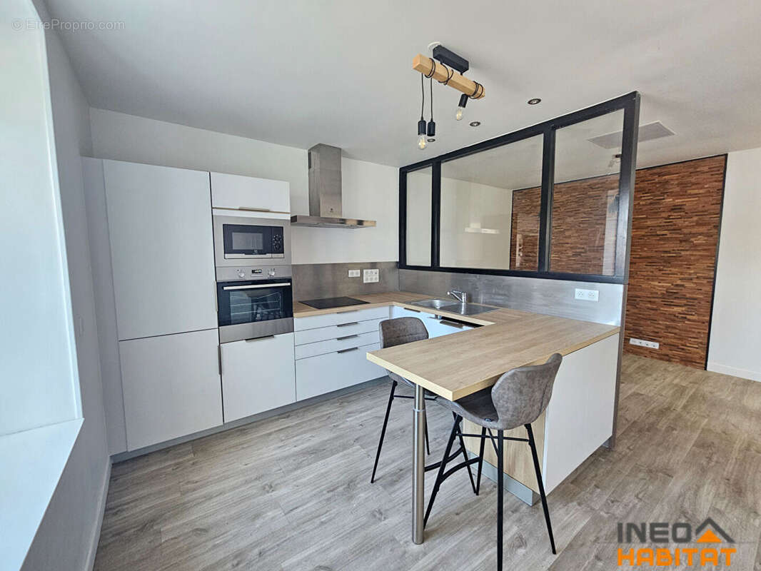 Appartement duplex T3 - Centre ville de Gévezé - 2 chambres - photo 3