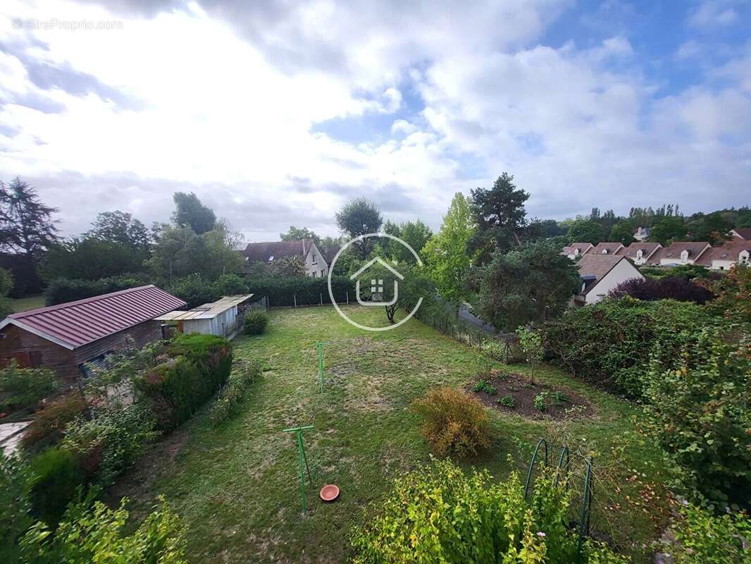 Maison à CHOUZY-SUR-CISSE