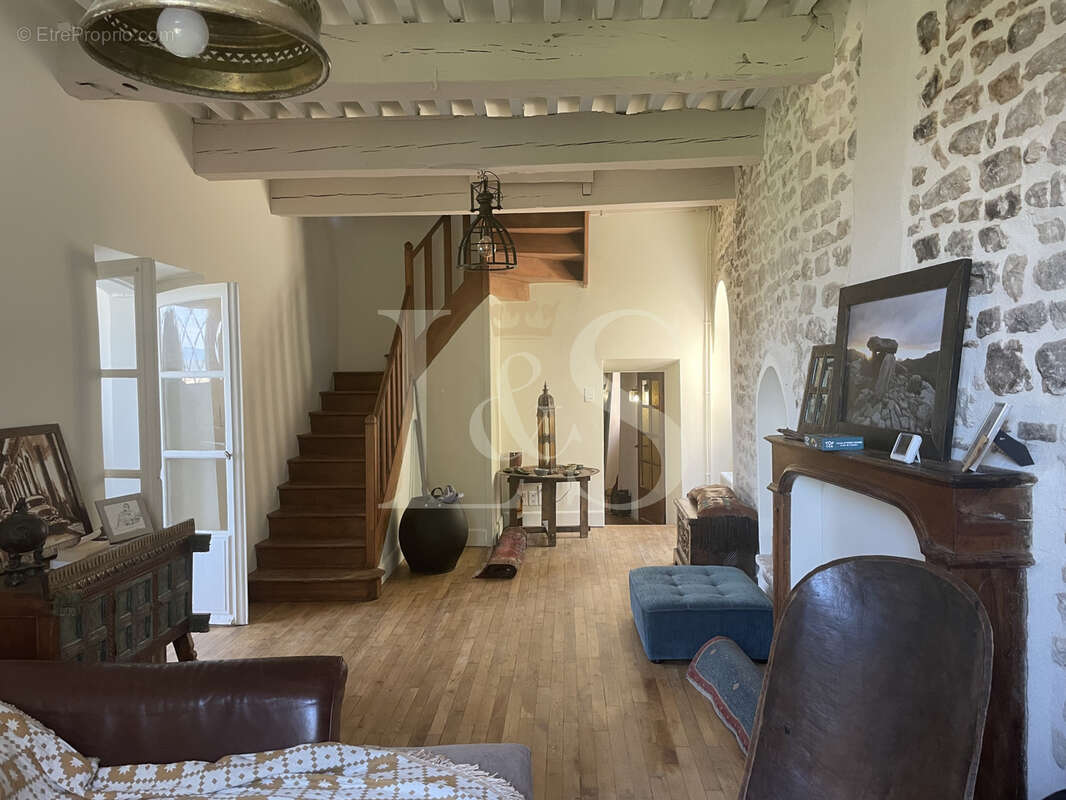 Maison à VAISON-LA-ROMAINE