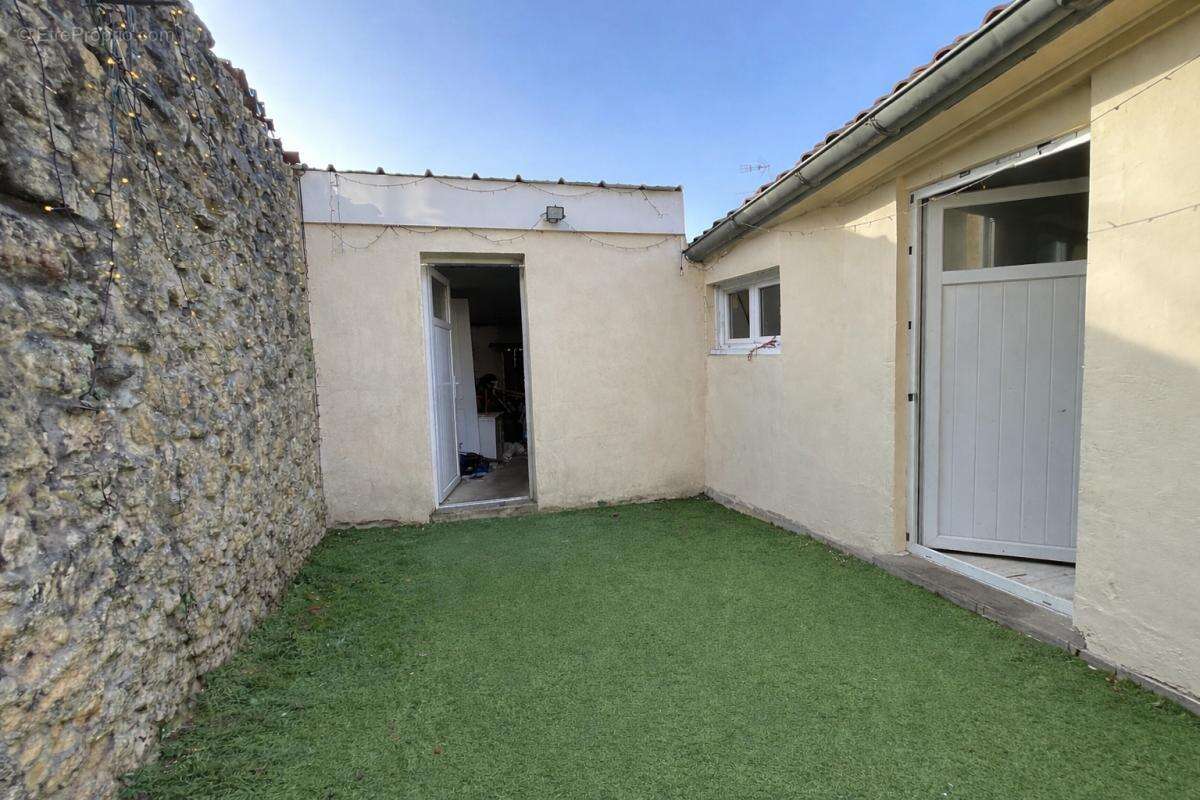 Maison à SAINT-LAURENT-MEDOC