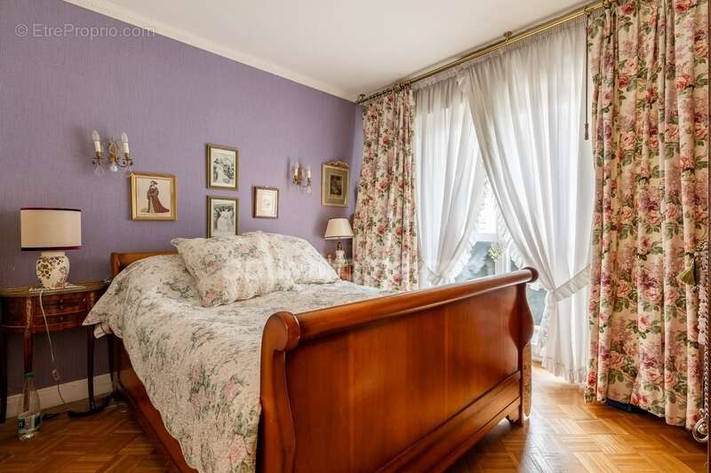 Appartement à L'HAY-LES-ROSES