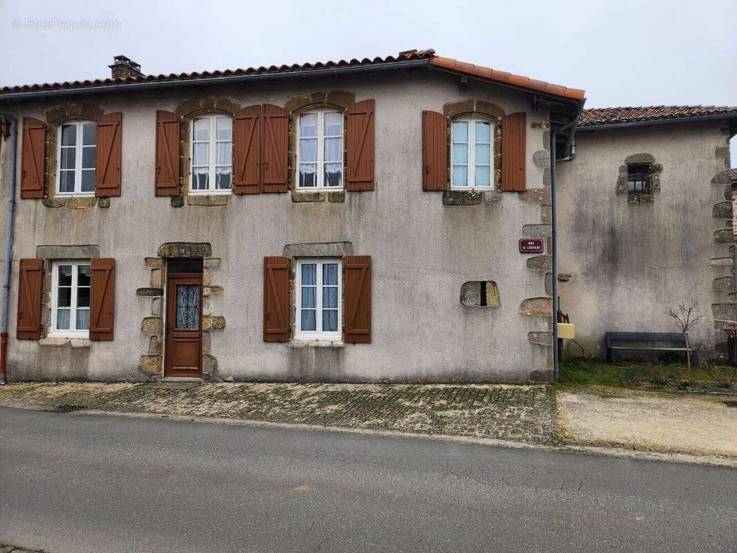 Maison à BRILLAC