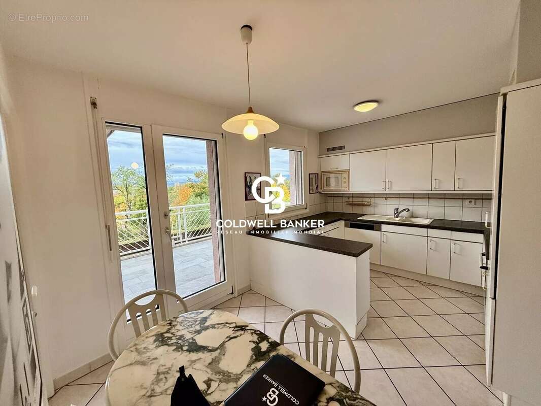 Magnifique attique en duplex dans une jolie copro d'Ambilly 74100 - photo 6