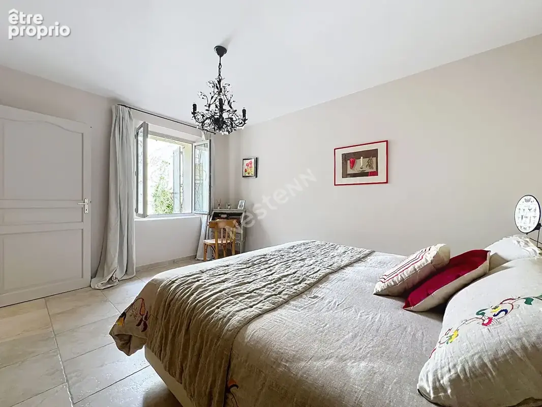 Cucuron - Une maison de village qui a tout d'une grande ! - photo 8