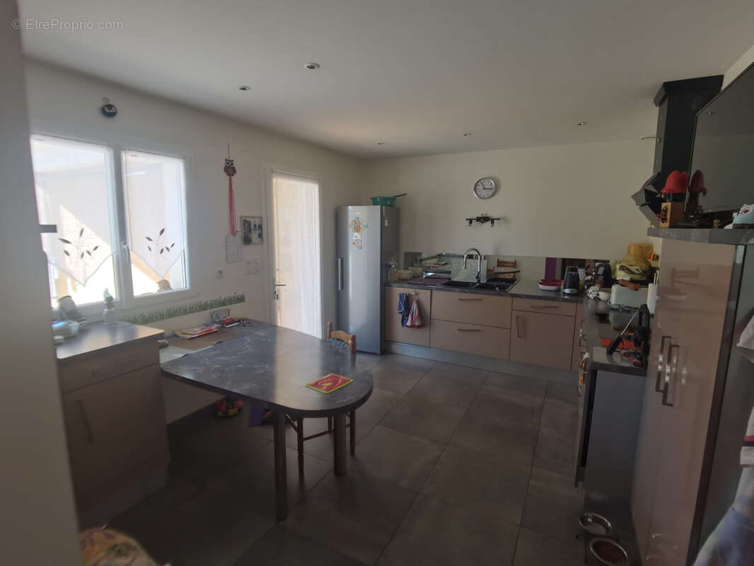 Maison à CHASSENEUIL-SUR-BONNIEURE