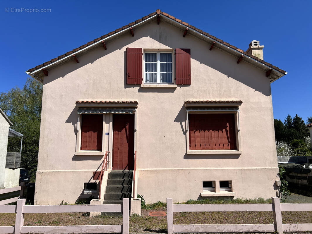 Maison à CERIZAY